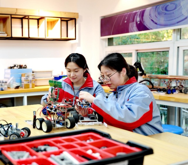 浙江大学附属中学：构建校本特色课程，推动全体学生健康全面发展